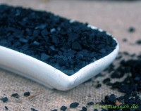 Styrax auf Holzkohle gekörnt Styrax auf Holzkohle gekörnt