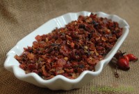 Hagebuttenschalen geschnitten Hagebuttenschalen geschnitten